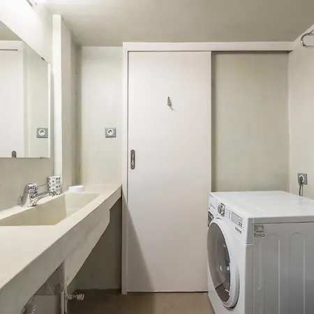 Stylish 2 Bd Urban Retreat Near Panormou Metro Apartment Athens Exterior photo