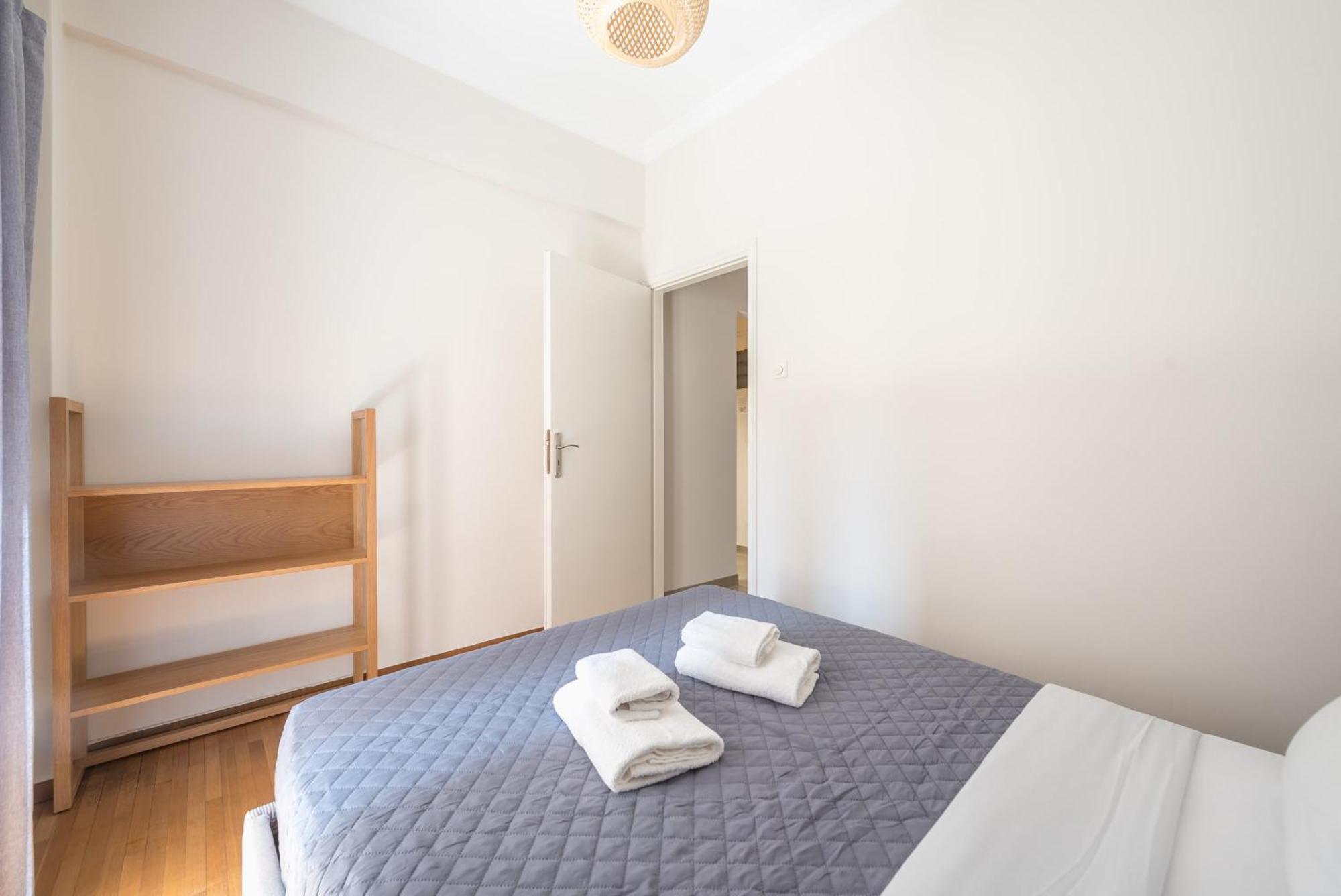 Apartment Stylish 2 Bd Urban Retreat Near Panormou Metro Athens