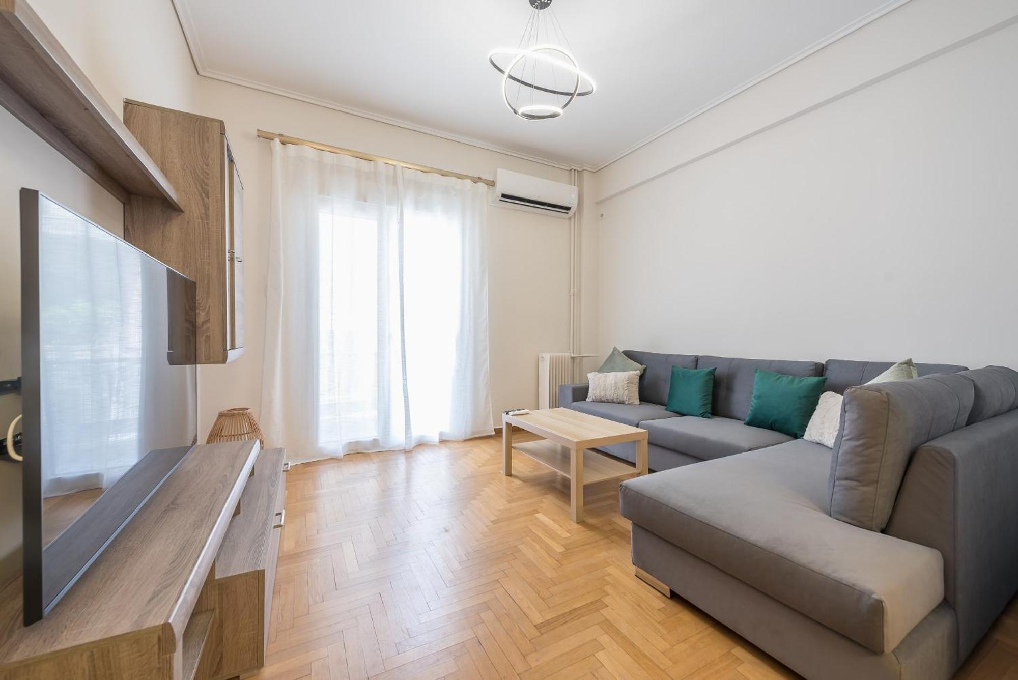 Apartment Stylish 2 Bd Urban Retreat Near Panormou Metro *