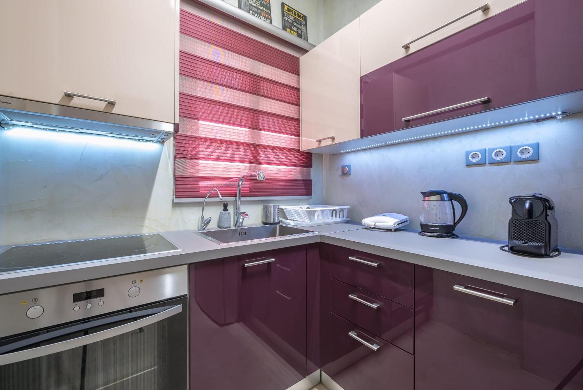 Stylish 2 Bd Urban Retreat Near Panormou Metro Apartment Athens